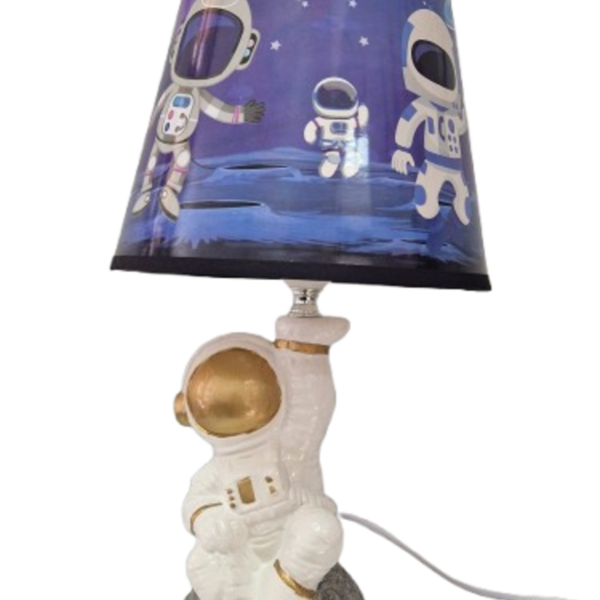 Veioză model astronaut, cu abajur, pentru camera copilului